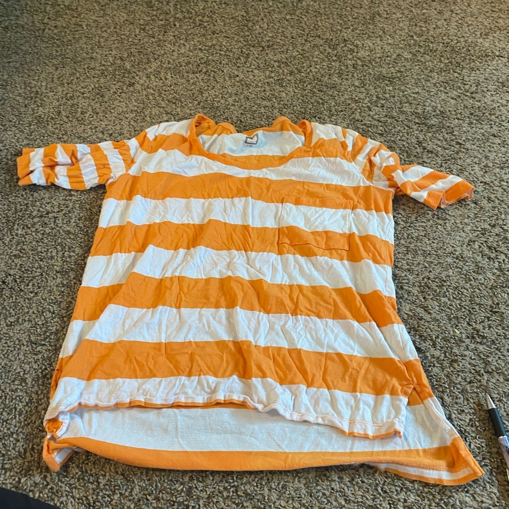 Shirts and pants xl-l and pants from 12-16 - Picture 4 of 16